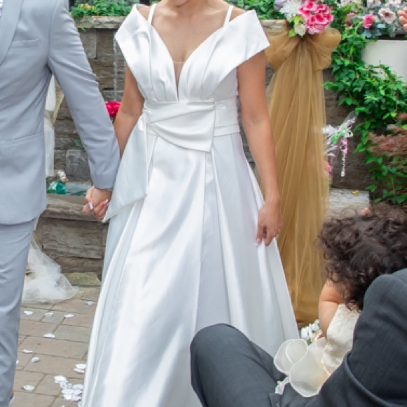 Wedding dress - Picture 5 of 5